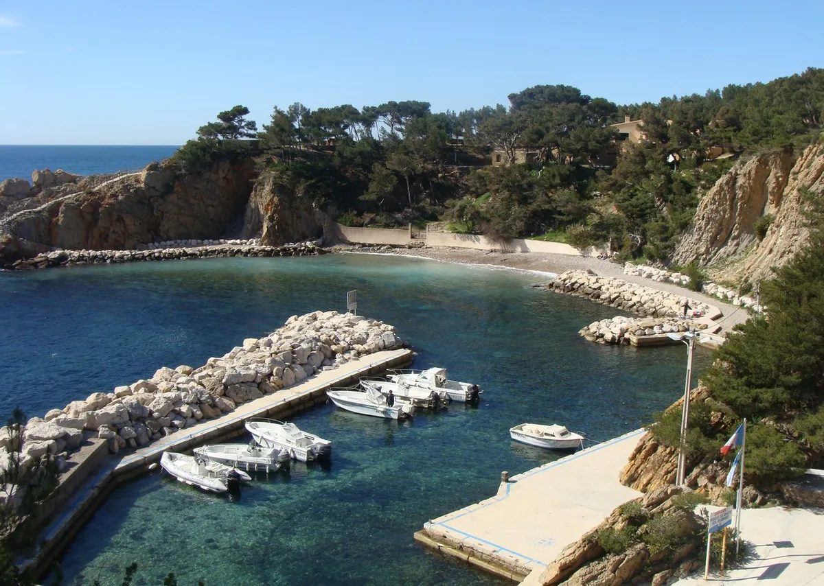 Calanque de la Redonne Beach, Ensuès-la-Redonne, Provence-Alpes-Côte d'Azur, France — 5