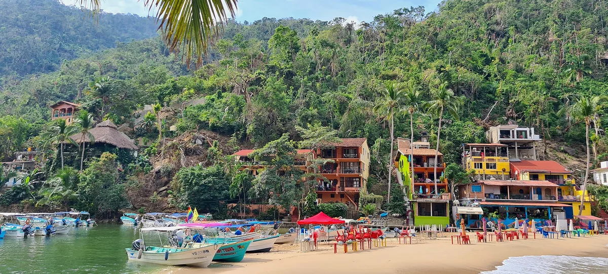 Boca de Tomatlán Beach, Puerto Vallarta, Mexican Pacific, Mexico — 2