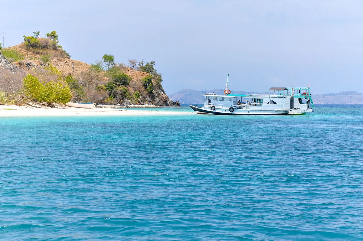 Bidadari Beach, Labuan Bajo, Lesser Sunda Islands, Indonesia — 2