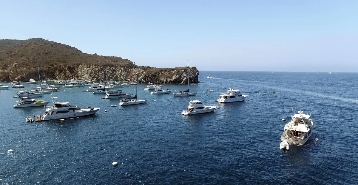 Cherry Cove Beach, Two Harbors, California Islands, United States — 5