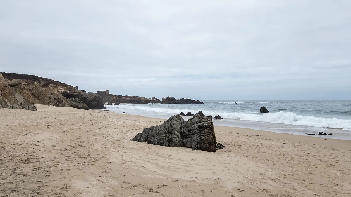 Playa de Garrapata, Carmel Highlands, Monterey County, California Coast, Estados Unidos — 6