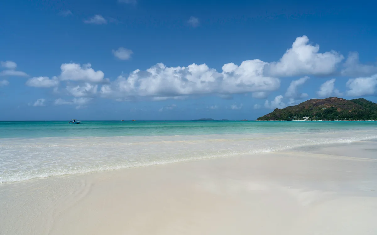 Anse Volbert Beach, Baie Sainte Anne, Seychelles Inner Islands, Seychelles