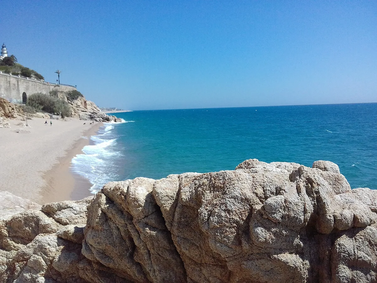 Cala Roca Grossa-Strand, Calella, Catalonia, Spanien — 4