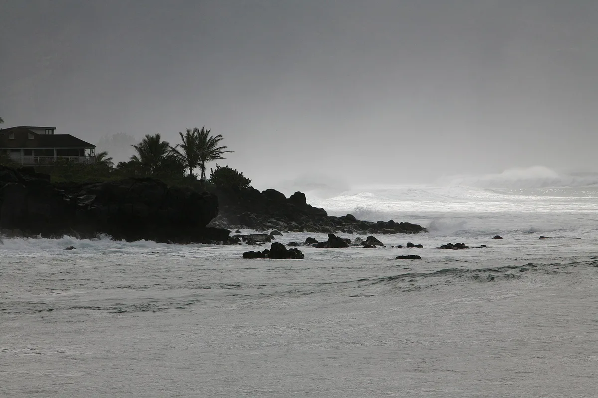 Waimea Bay Beach Park, Haleiwa, Hawaii, United States — 4