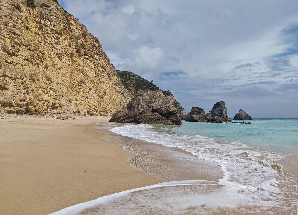 Playa de Portinho do Cavalo, Setúbal, Portuguese Atlantic, Portugal — 5