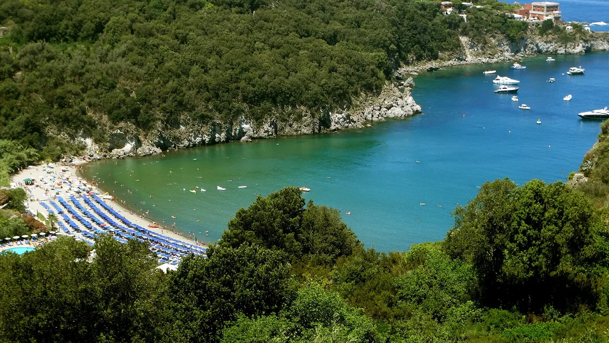 San Montano-Strand, Lacco Ameno, Campania, Italien — 2