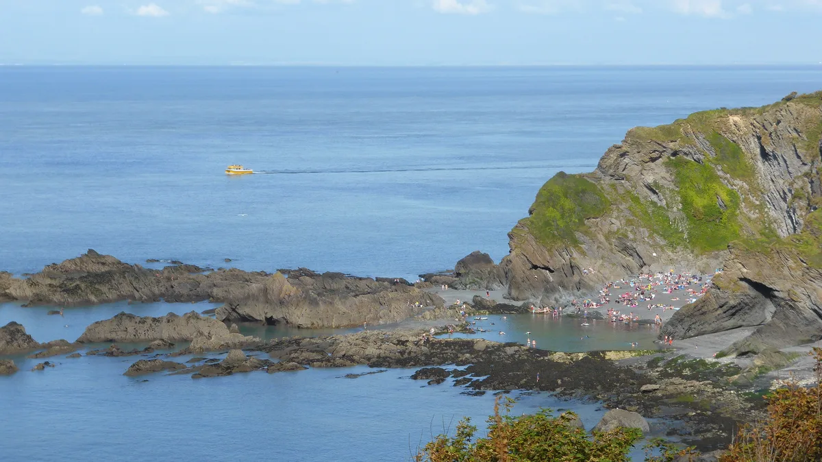 Tunnels Beaches, Ilfracombe, British Coast, United Kingdom — 5