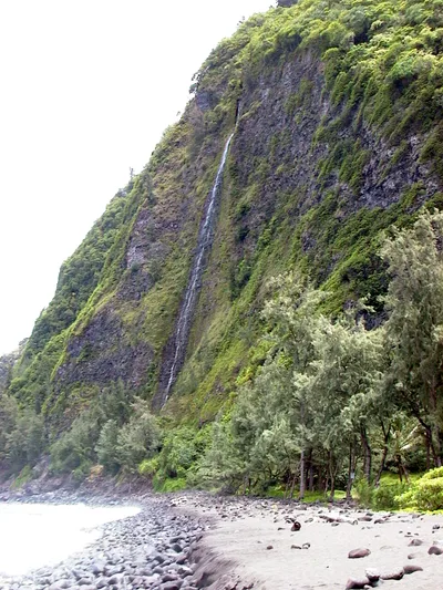 Waipio Valley Beach