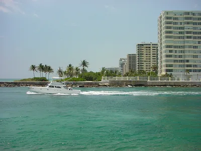 Bal Harbour Beach, Bal Harbour, Florida, United States — 4