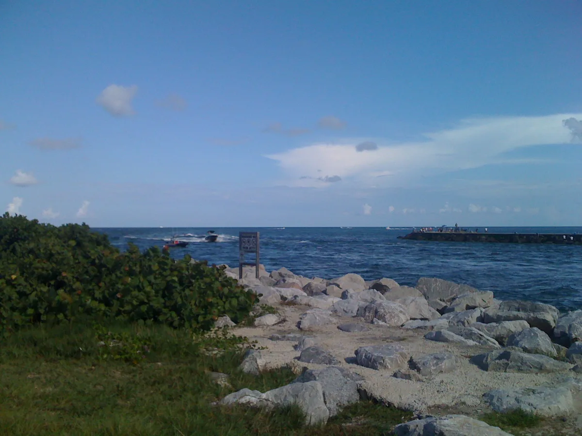 Bal Harbour Beach, Bal Harbour, Florida, United States — 6