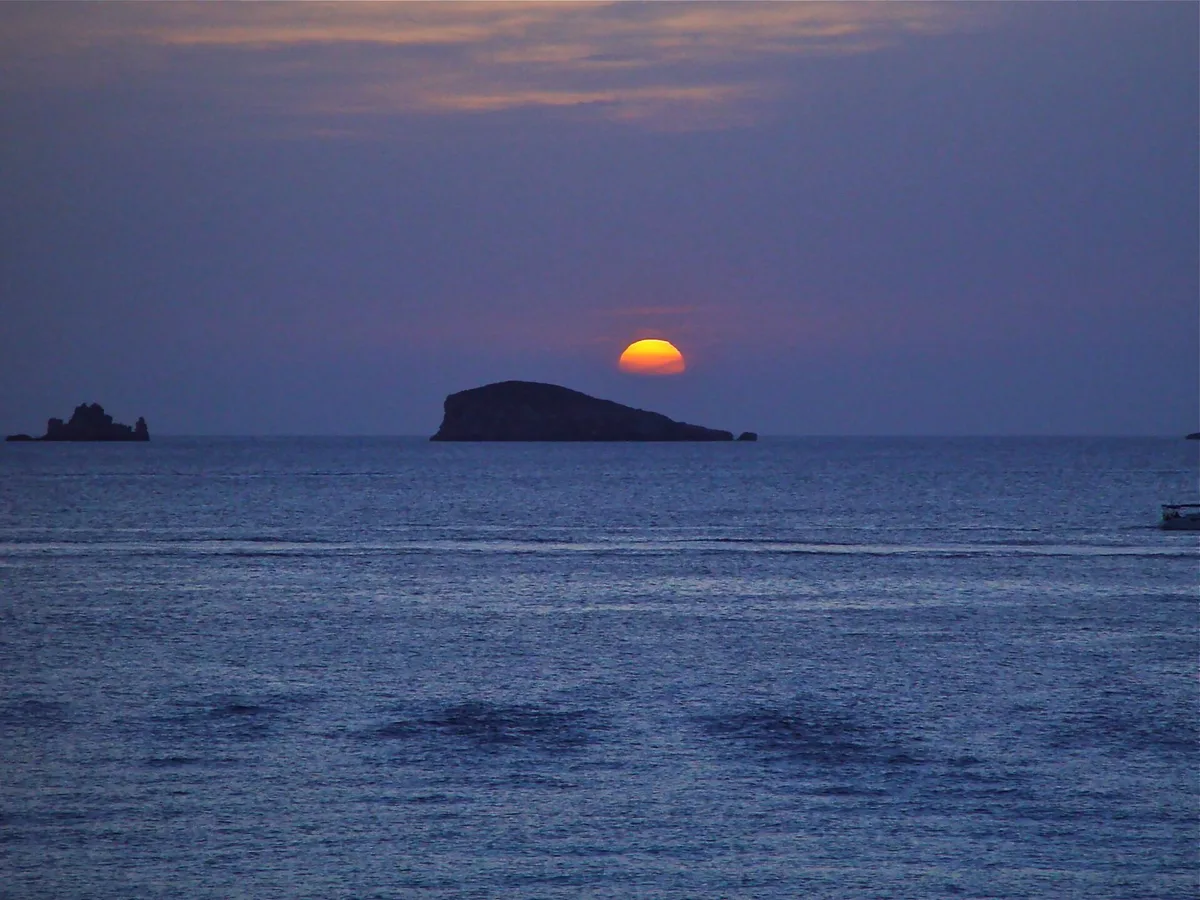 Gracioneta Beach, Sant Antoni de Portmany, Balearic Islands, Spain — 5
