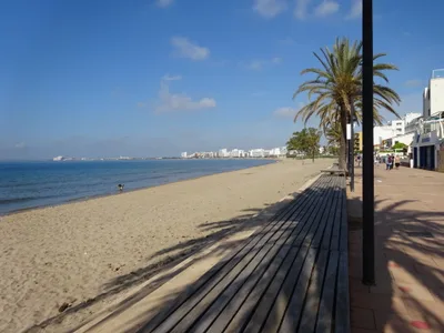 Roses Beach