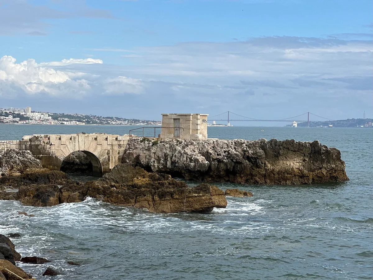 Santo Amaro de Oeiras Beach, Oeiras, Portuguese Atlantic, Portugal — 3