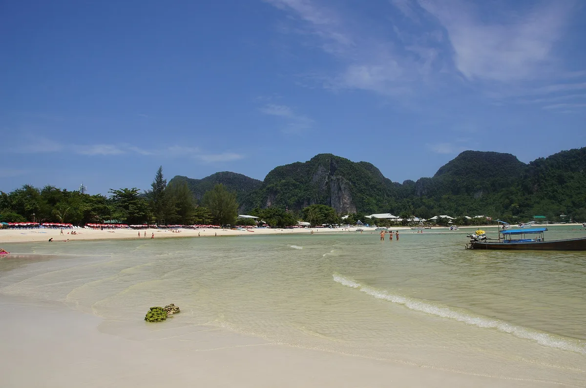 Loh Dalum Beach, Ko Phi Phi, Andaman Sea, Thailand