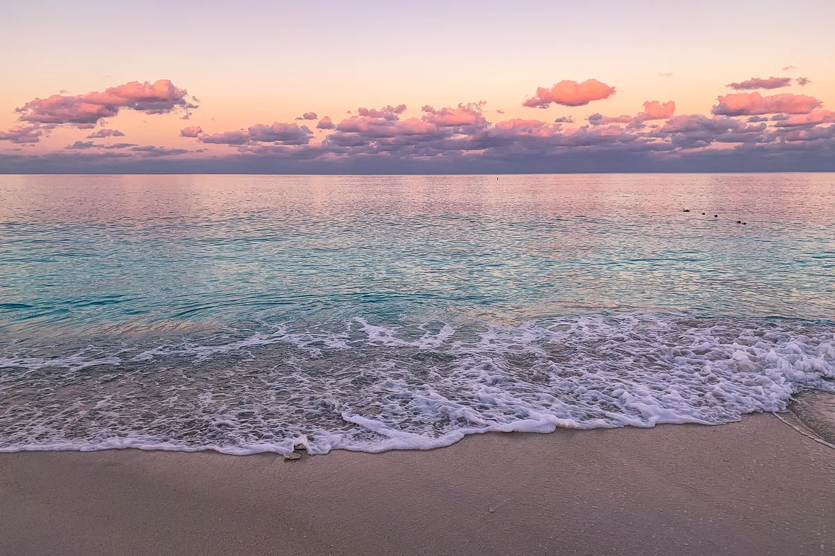 Seven Mile Beach, West Bay / George Town, Cayman Islands, Cayman Islands — 2