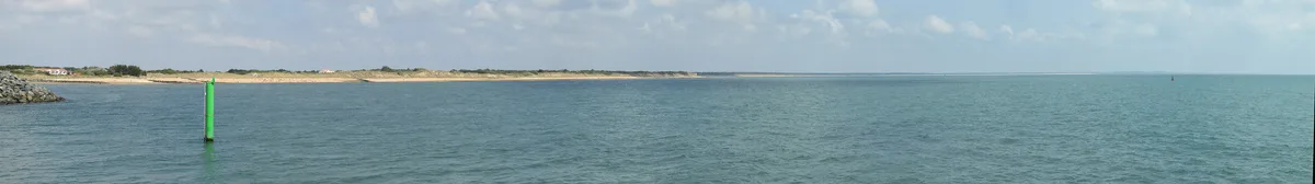 Cotinière Beach, Saint-Pierre-d'Oléron, Nouvelle-Aquitaine, France — 4