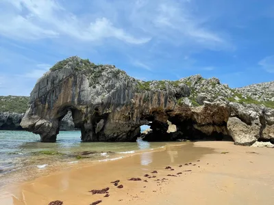 Cueva Beach
