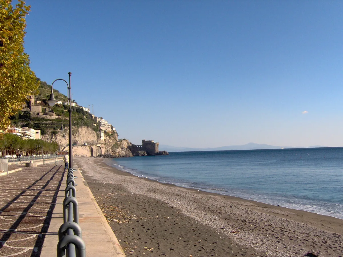 Spiaggia di Maiori, Maiori, Campania, Italia — 6