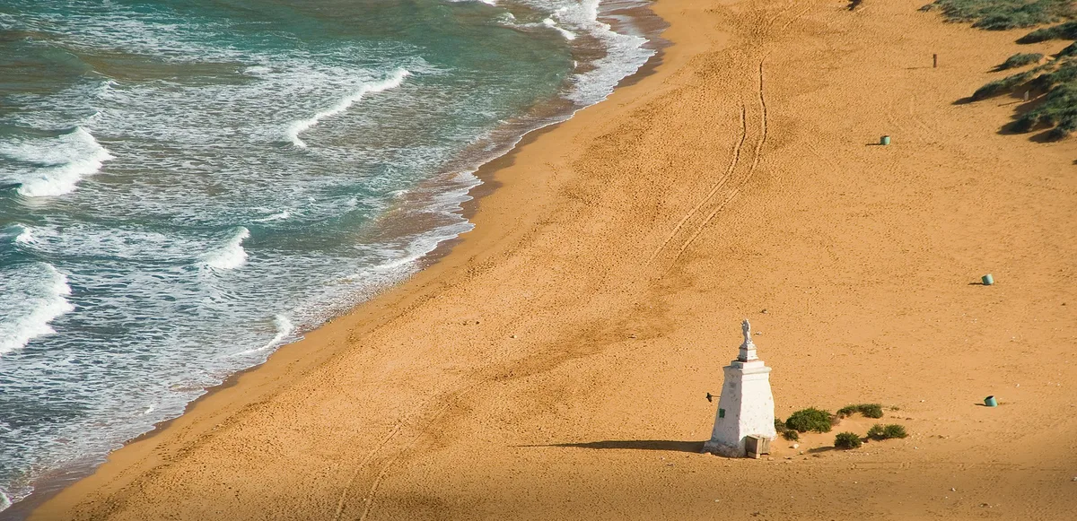 Ramla l-Ħamra Beach, Nadur, Maltese Islands, Malta — 3