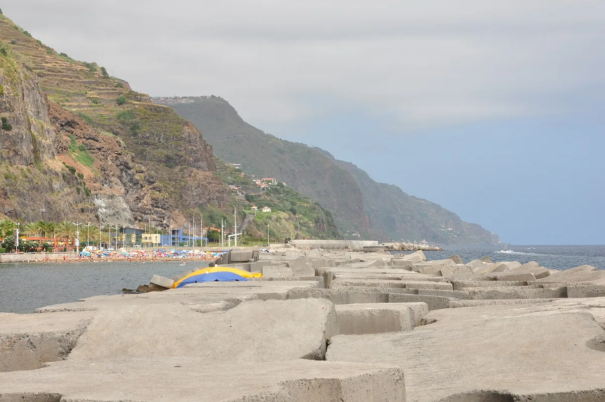 Calheta-strand, Calheta, Madeira Archipelago, Portugal — 4