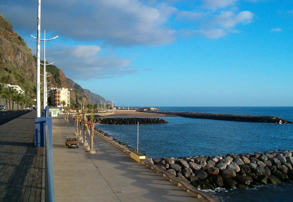 Calheta-strand, Calheta, Madeira Archipelago, Portugal — 6