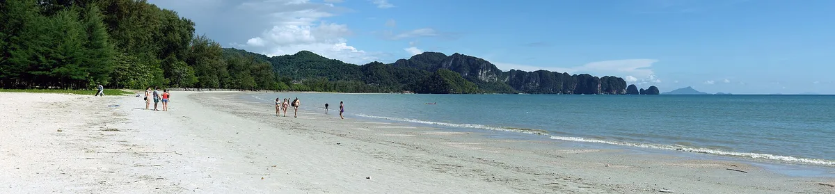 Playa de Nopparat Thara, Ao Nang, Andaman Sea Coast, Tailandia — 3