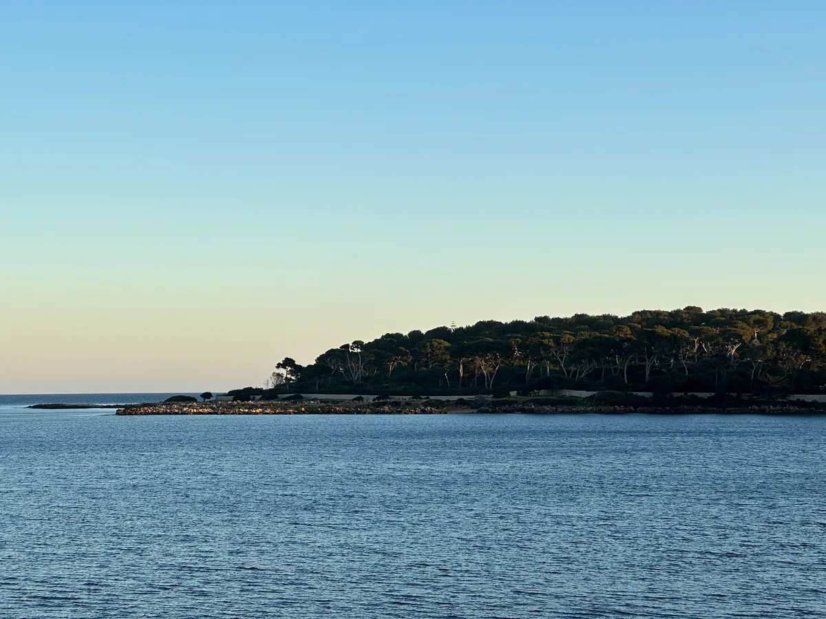 Garoupe Beach, Antibes, Provence-Alpes-Côte d'Azur, France — 3