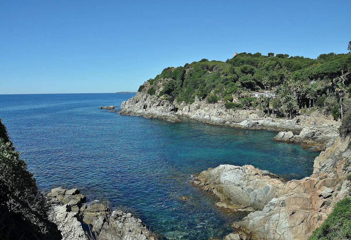 Cala Banys-Strand, Lloret de Mar, Catalonia, Spanien — 5