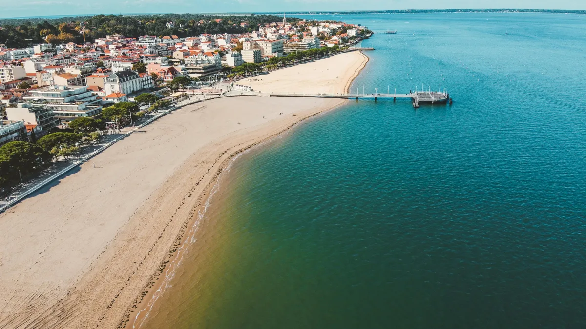 Jetée Beach, Andernos-les-Bains, Nouvelle-Aquitaine, France — 3