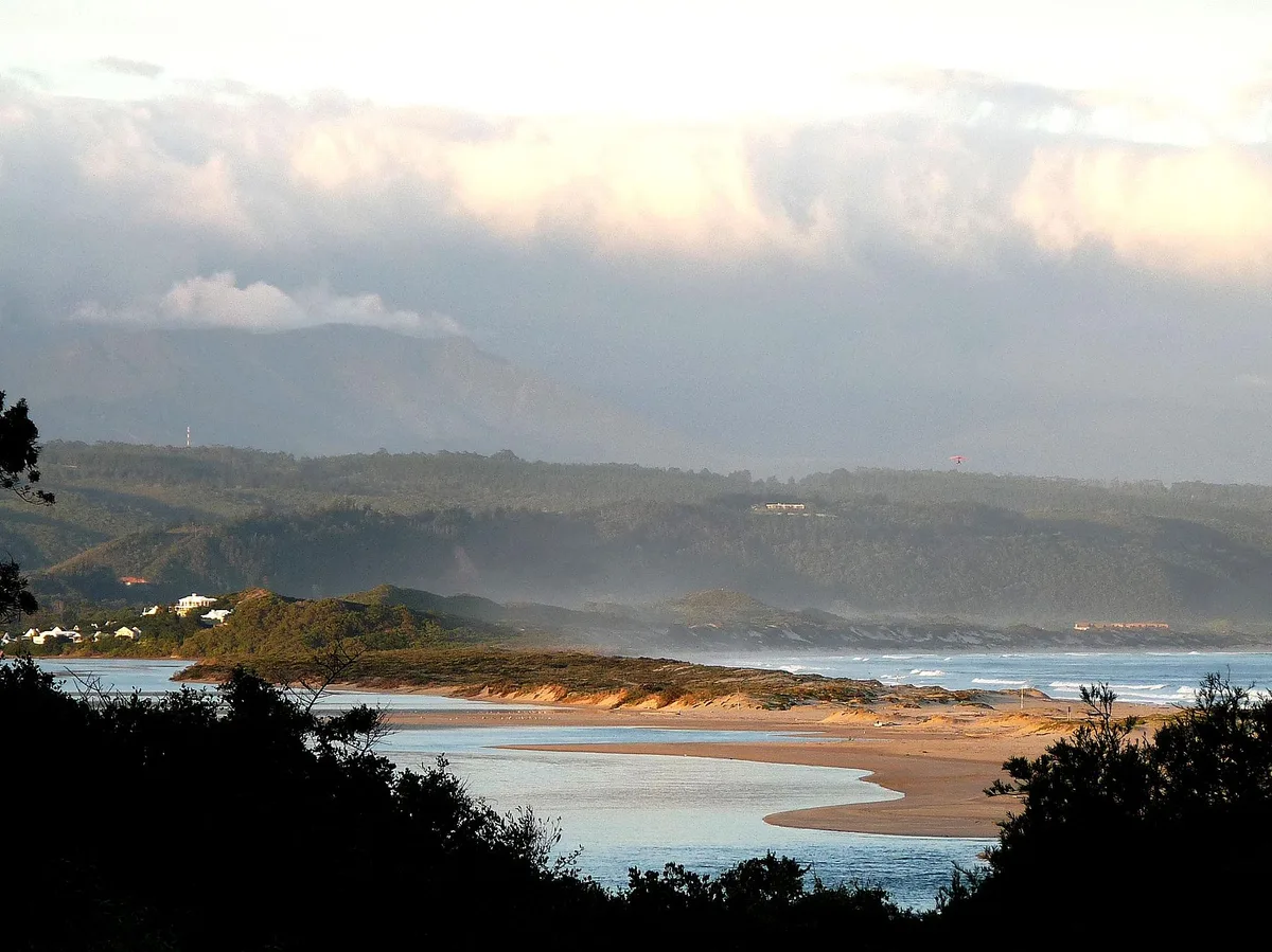 Playa de Keurboomstrand, Bitou, Garden Route, Sudáfrica — 5