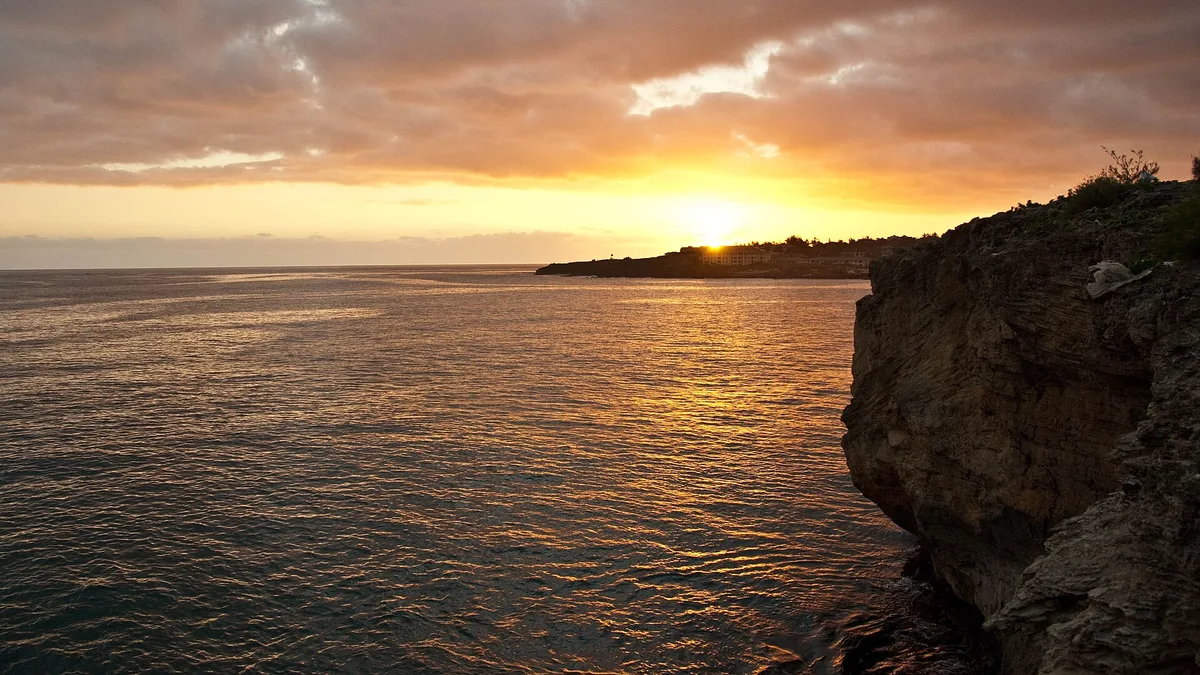 Shipwreck Beach, Koloa, Hawaii, United States — 3