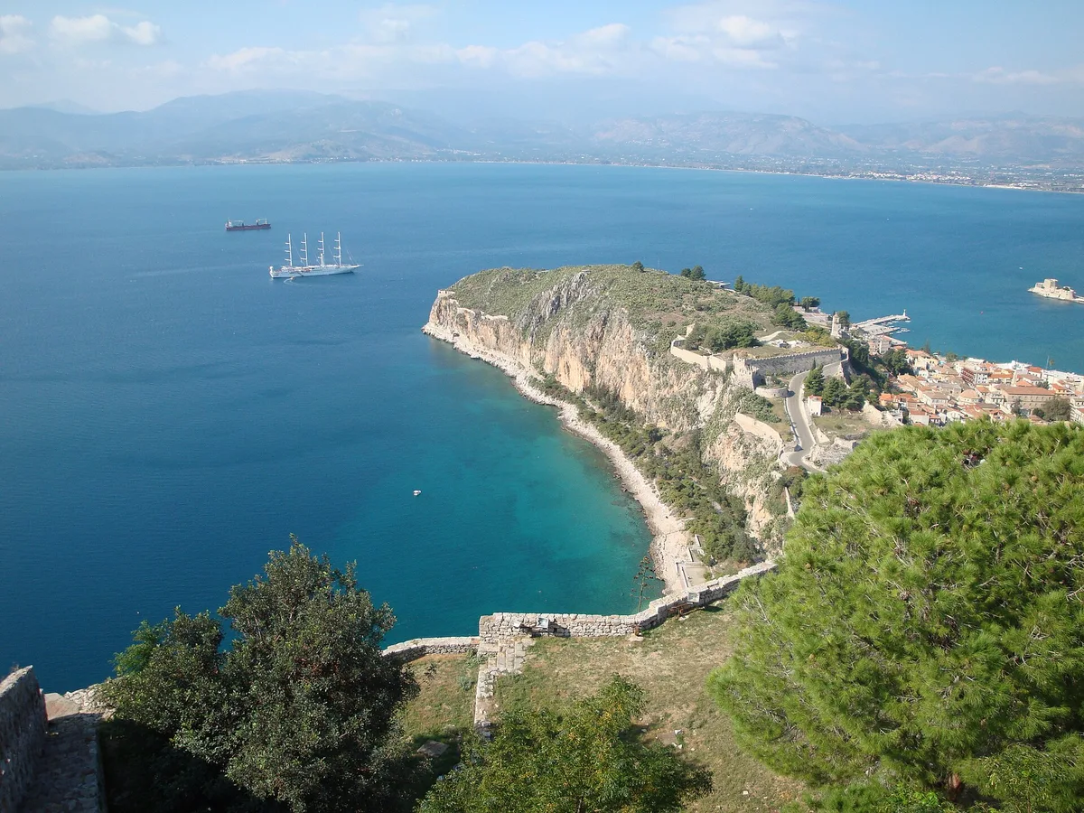 Arvanitia-Strand, Nafplio, Peloponnese, Griechenland — 2