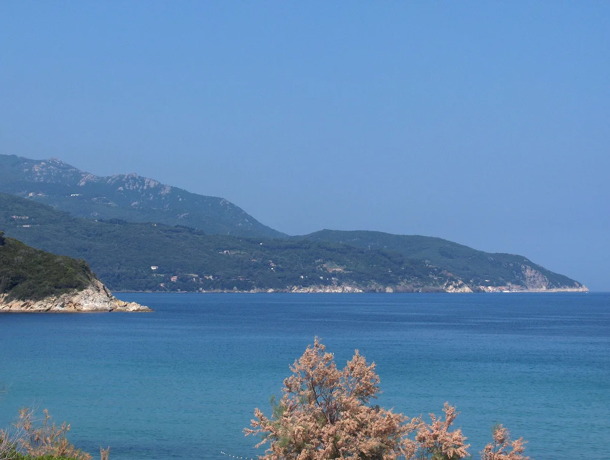 Procchio Beach, Marciana, Tuscany, Italy — 5
