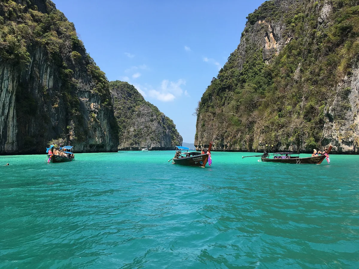 Laem Hin Beach, Ko Phi Phi, Andaman Sea, Thailand — 4