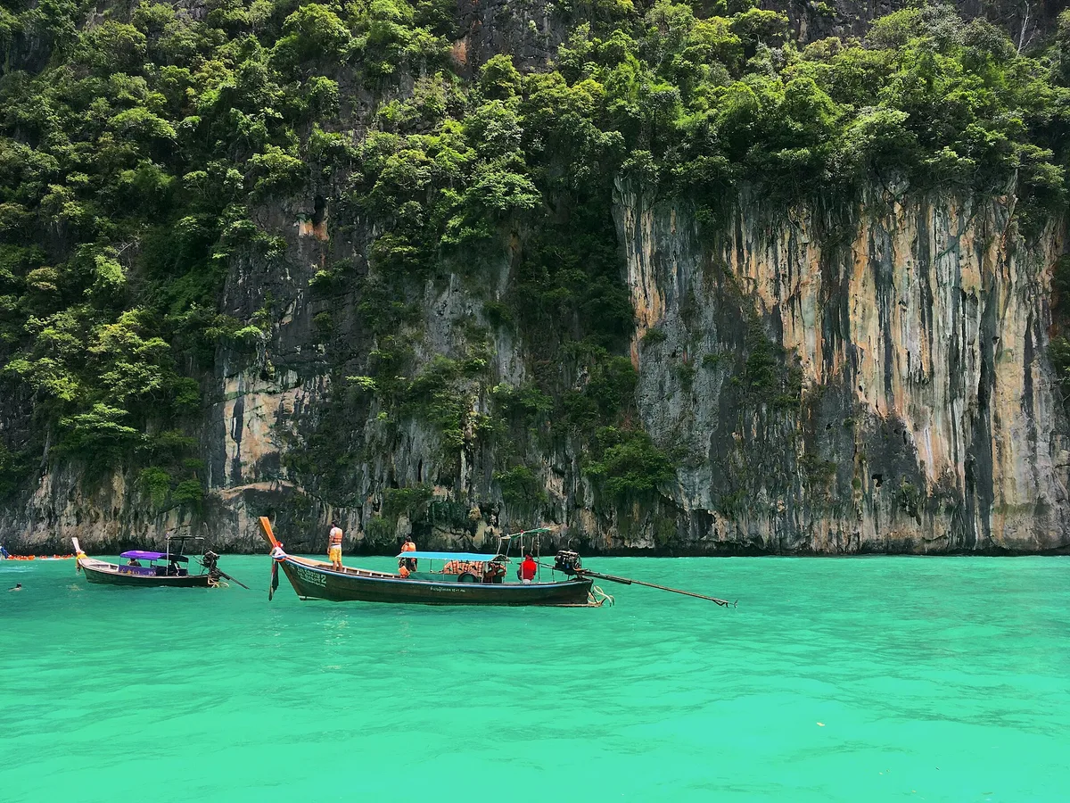 Laem Hin Beach, Ko Phi Phi, Andaman Sea, Thailand — 3