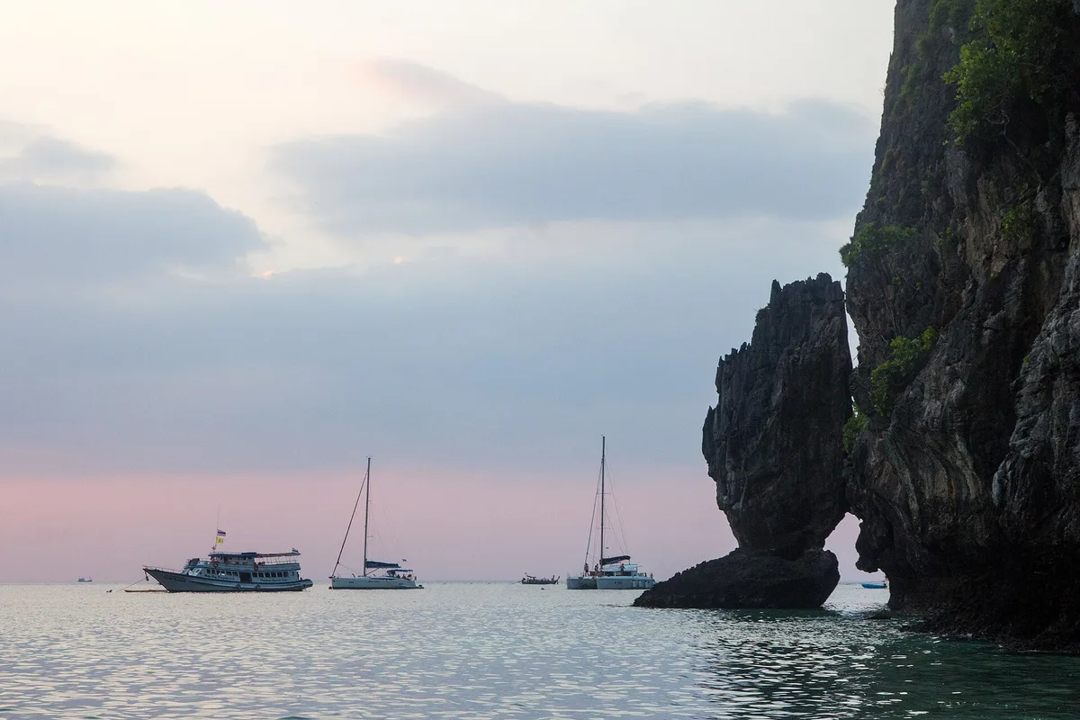 Laem Hin Beach, Ko Phi Phi, Andaman Sea, Thailand — 2