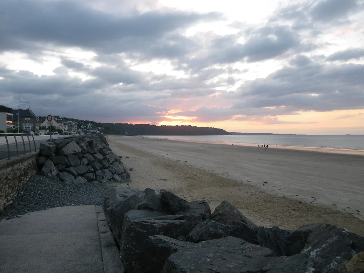 Plage des Rosaires, Plérin, Bretagne, France — 3