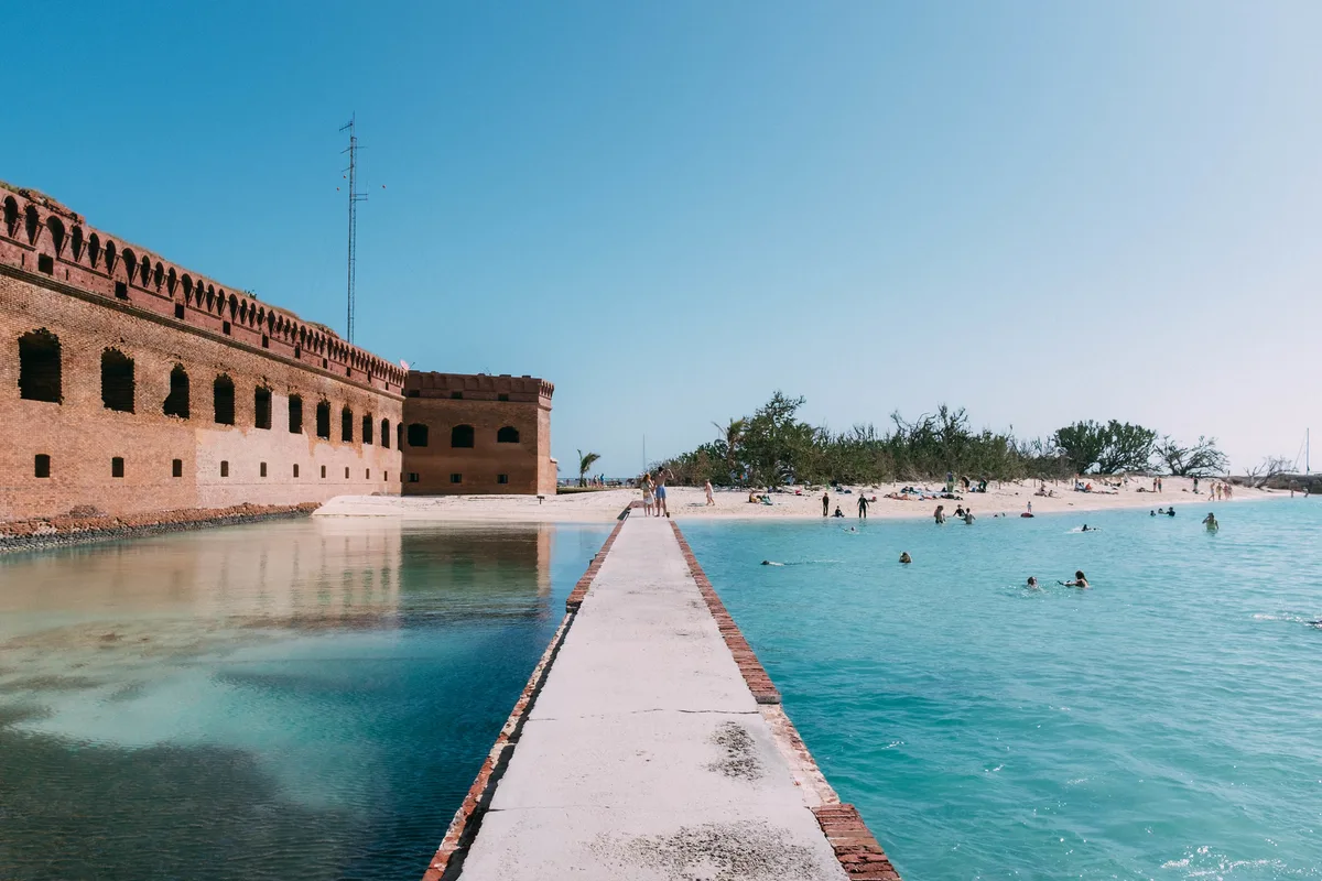 Fort Jefferson-Strand, Monroe County / Dry Tortugas National Park, Florida Keys, Vereinigte Staaten — 4