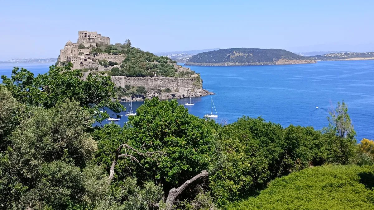 Plage de Cartaromana, Ischia, Campania, Italie — 2