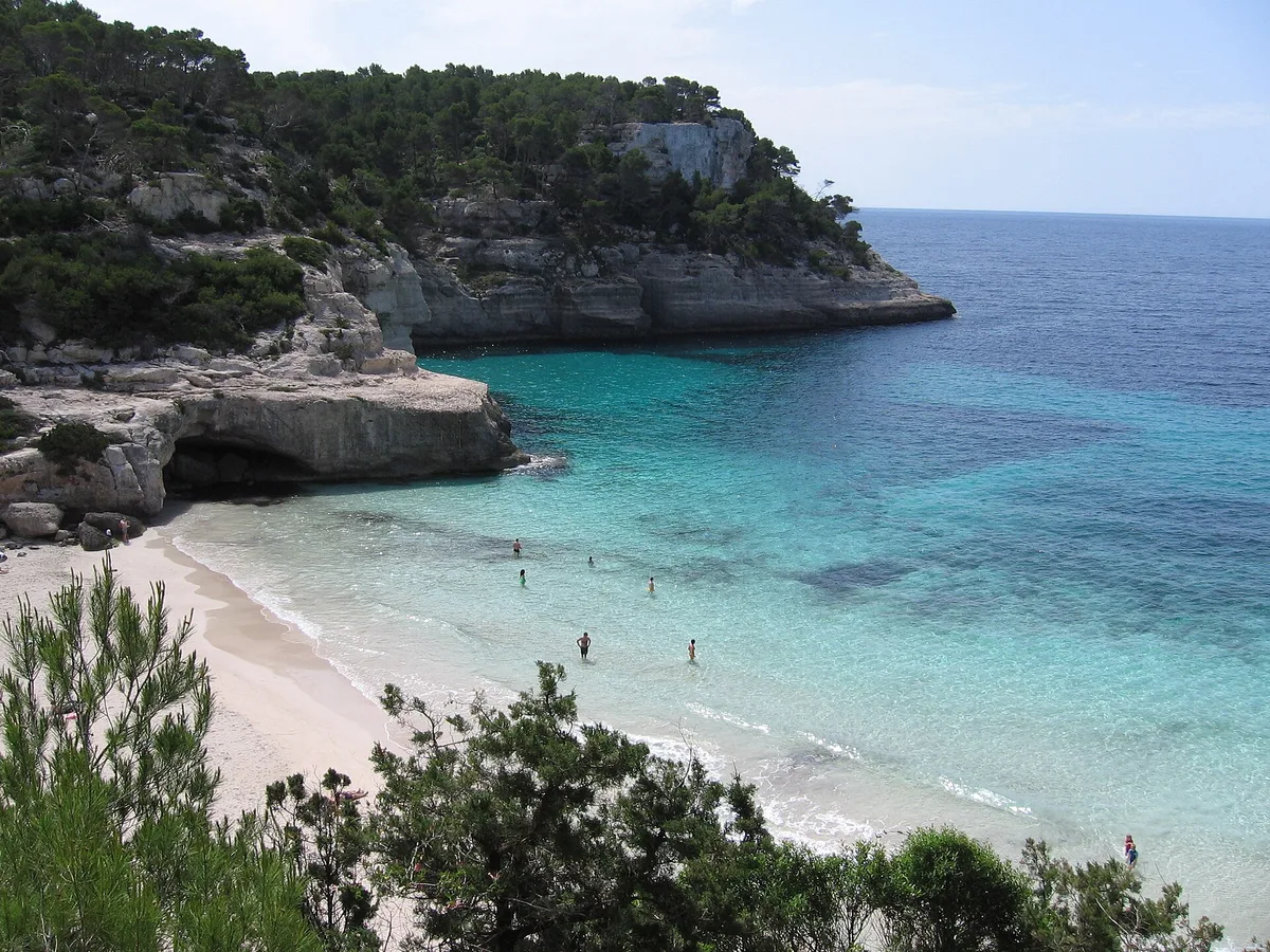 Mitjana-strand, Ferreries, Balearic Islands, Spanje — 2