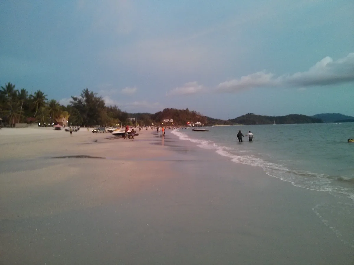 Kuah Beach, Mukim Kuah, Andaman Sea, Malaysia — 5