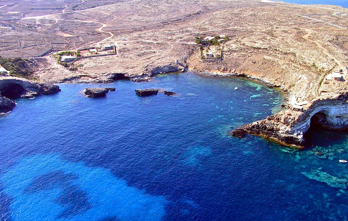 Cala Rotonda Beach, Lampedusa e Linosa, Pelagie Islands, Italy — 2