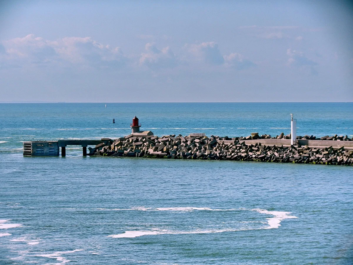 Calais Beach, Calais, Hauts-de-France, France — 4