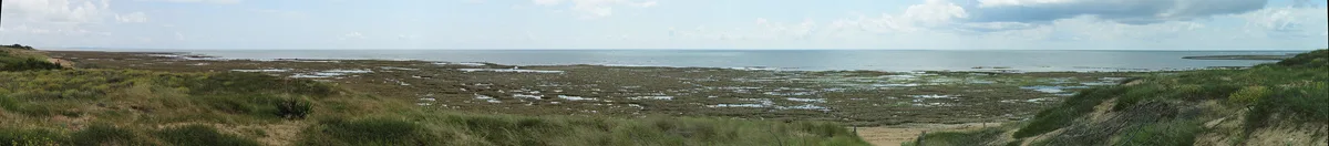 Ménounière Beach, Saint-Pierre-d'Oléron, Nouvelle-Aquitaine, France — 2