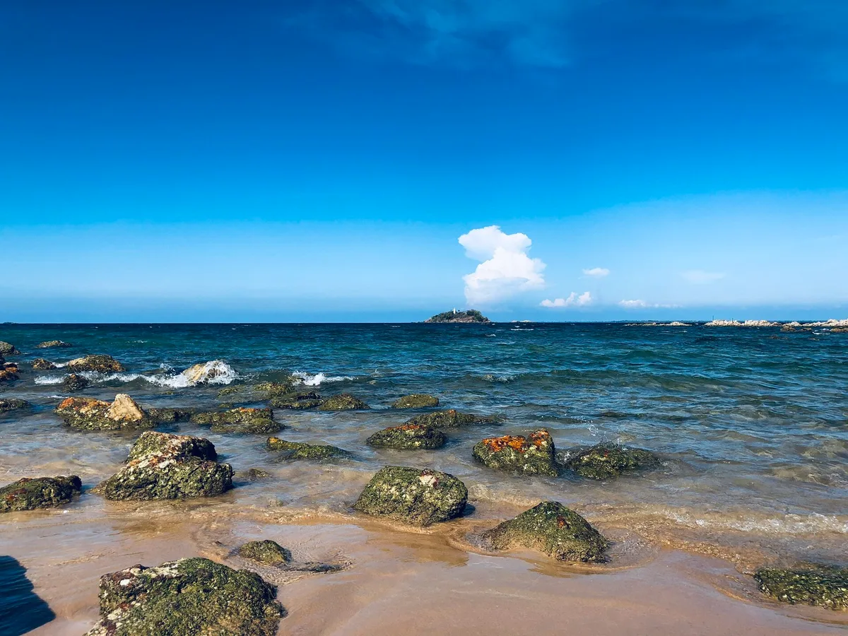 Marble Beach, Kinniya, Eastern Province, Sri Lanka — 4