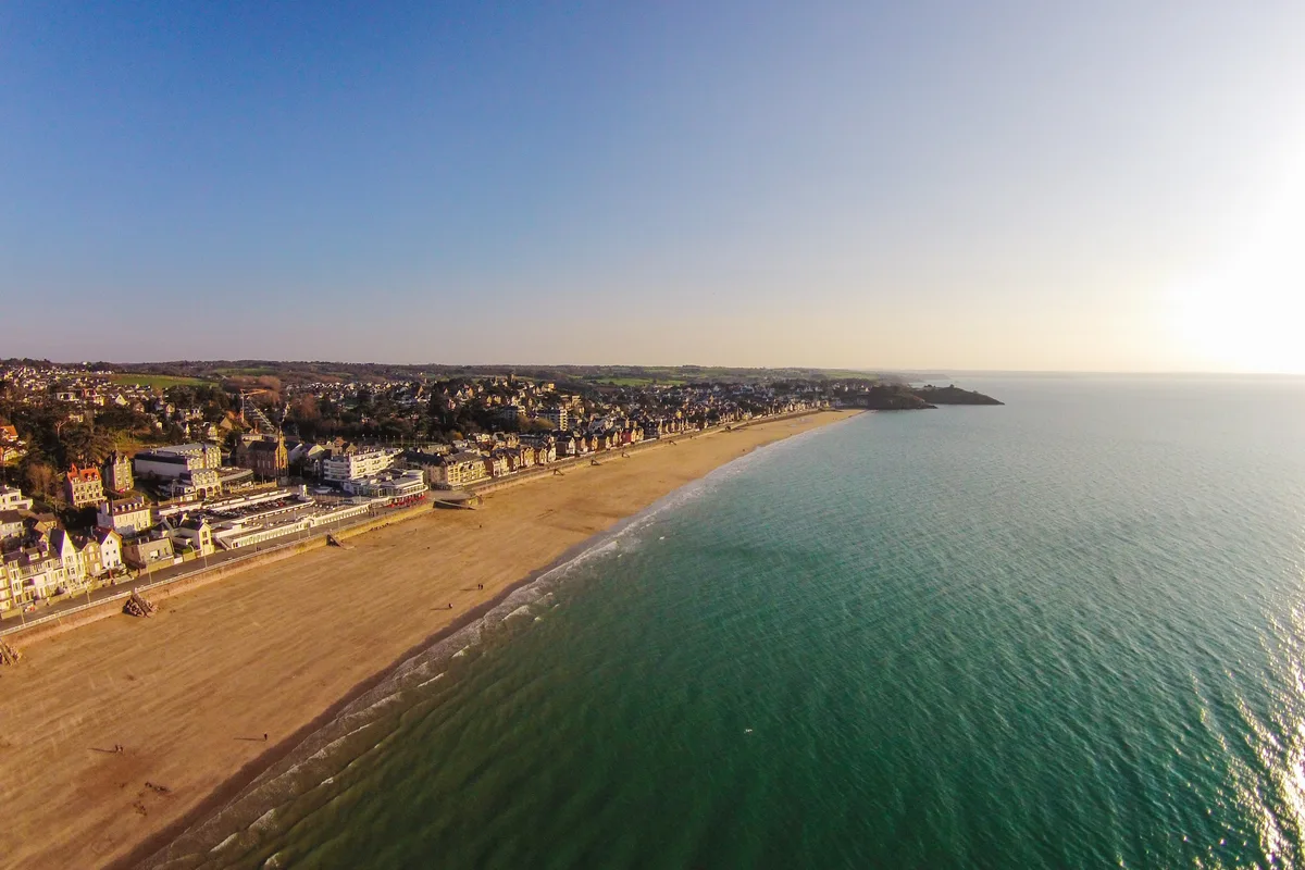 Plage du Val André, Le Val-André, Brittany, Francia — 2