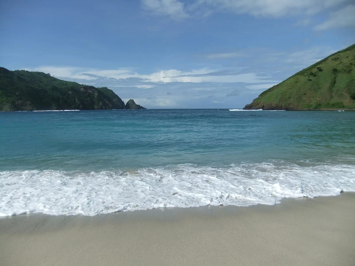 Mawun Beach, Tumpak, Lesser Sunda Islands, Indonesia — 3