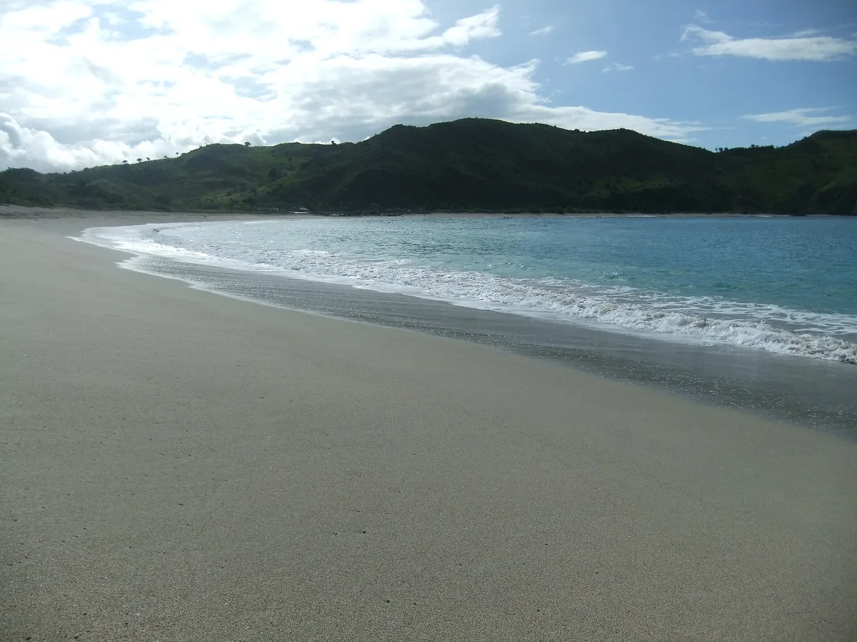 Mawun Beach, Tumpak, Lesser Sunda Islands, Indonesia — 4
