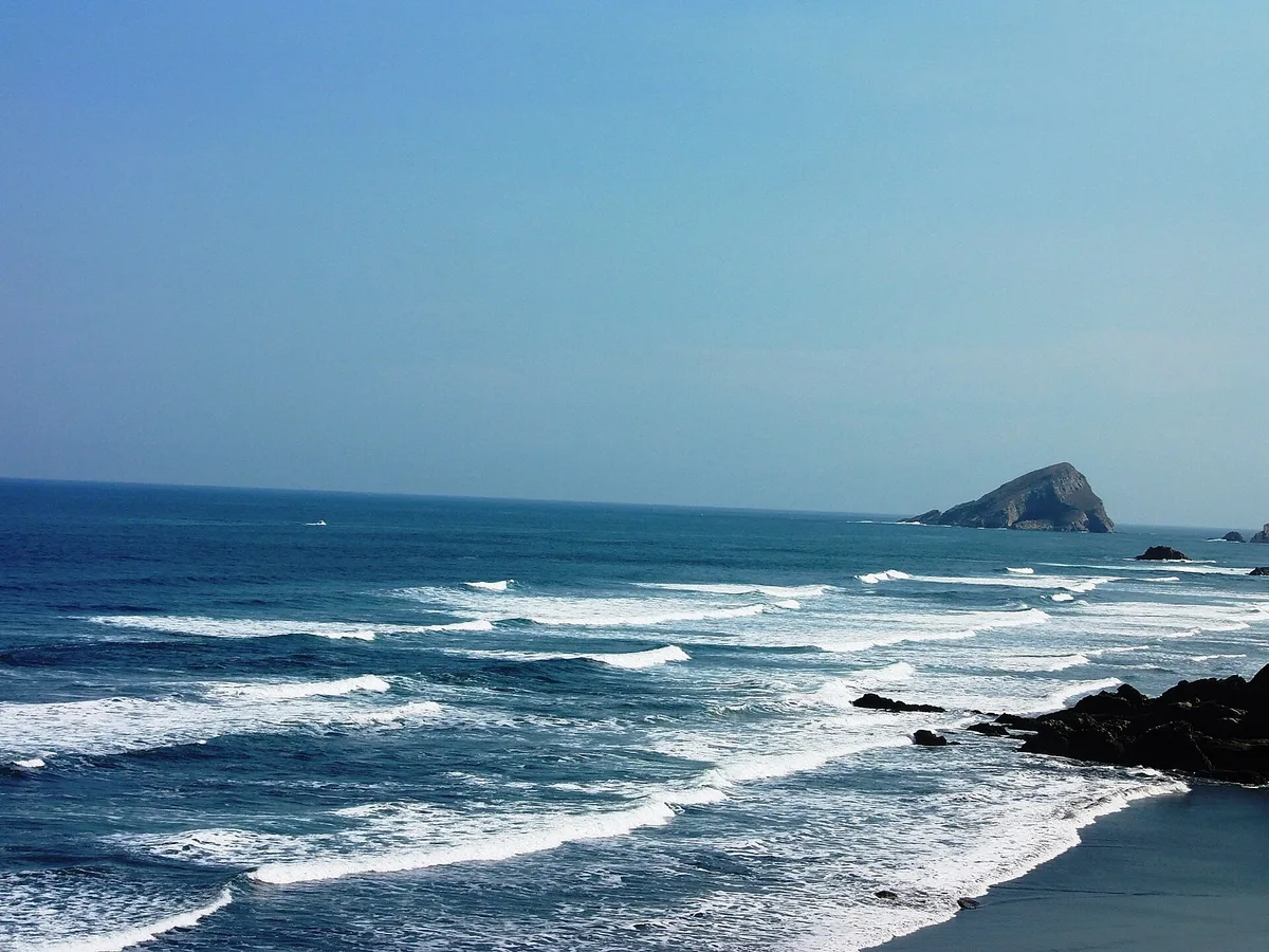 Playa de los Quebrantos, Soto del Barco, Asturias, España — 6