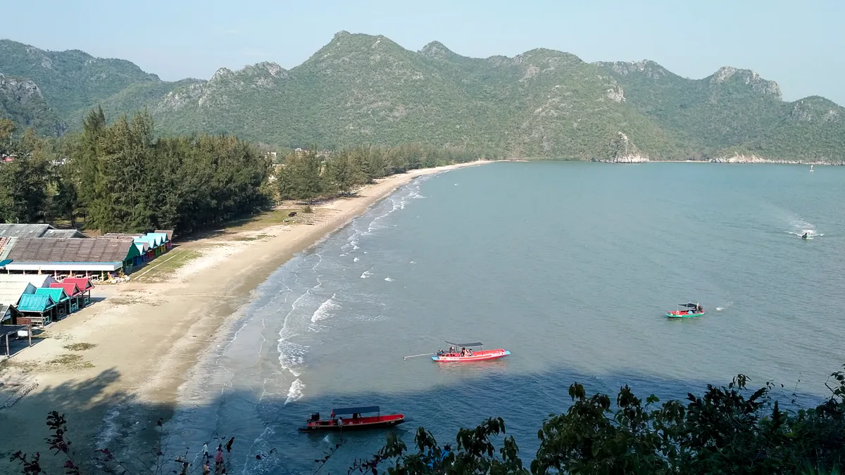 Laem Sala Beach, Tambon Sam Roi Yot, Gulf of Thailand Coast, Thailand — 3